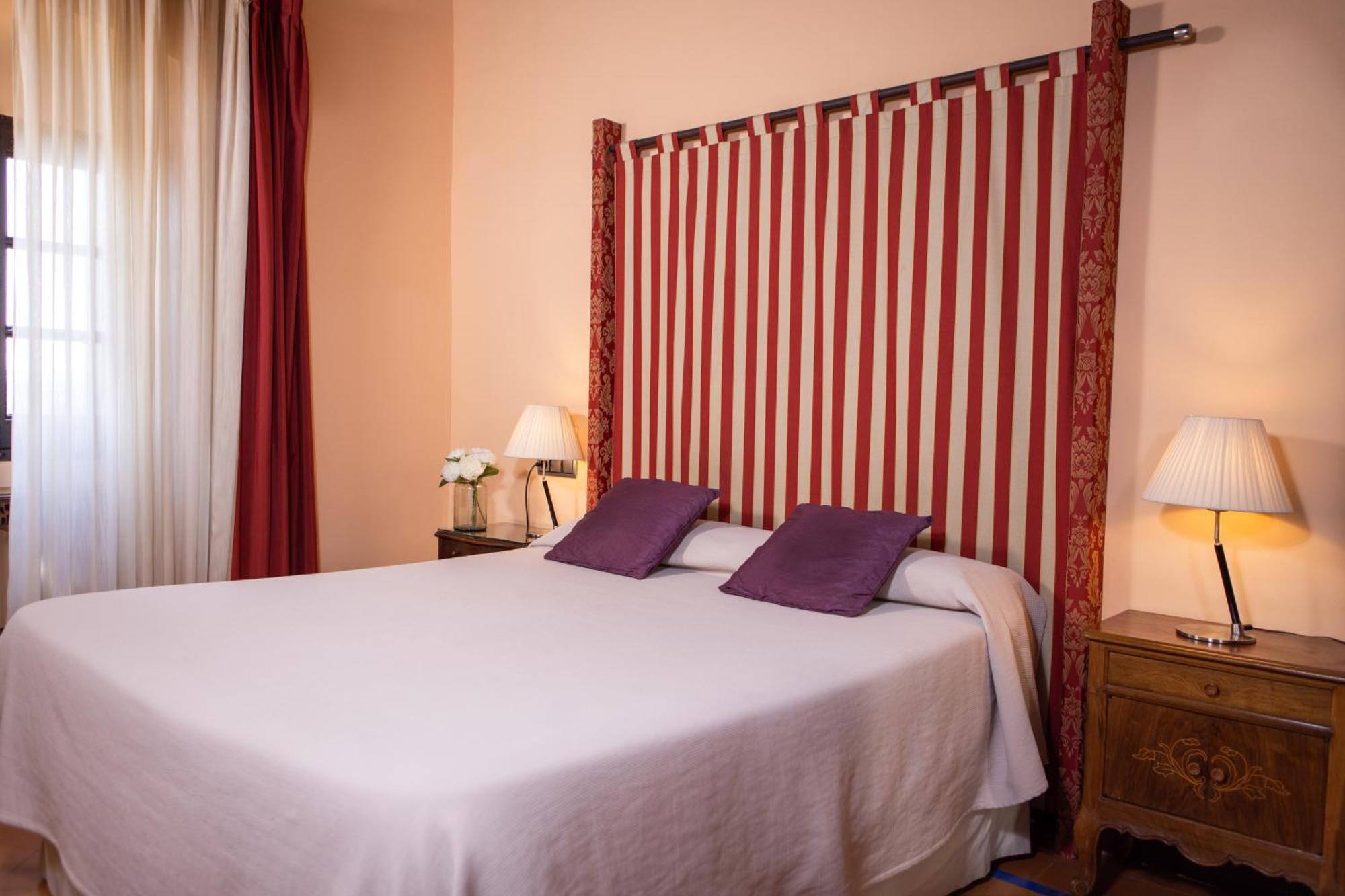 Rvhotels Palau Lo Mirador Torroella de Montgrí Quarto foto